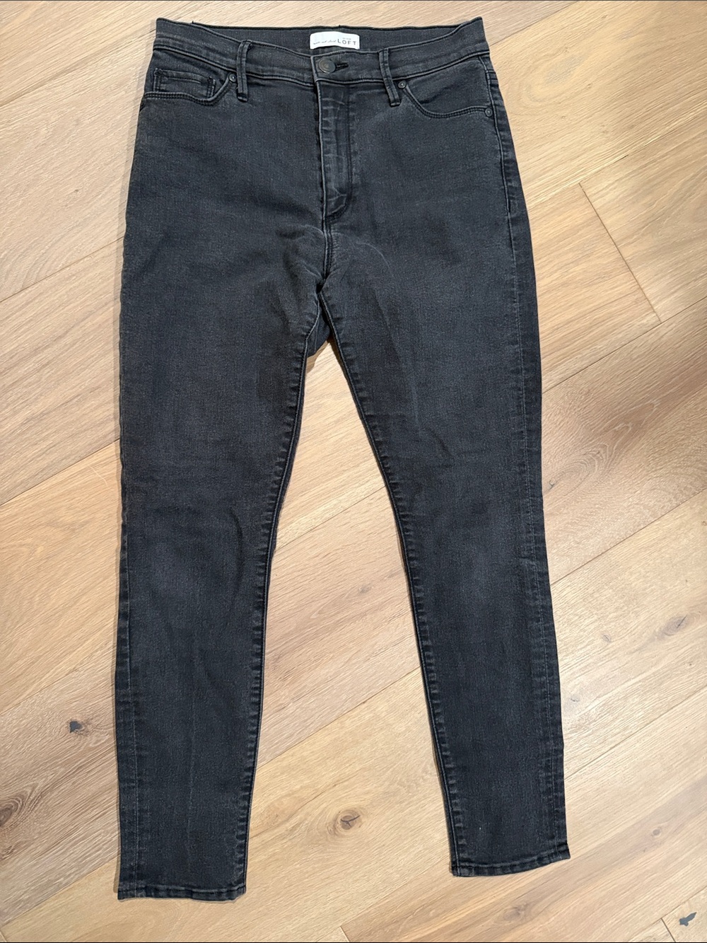 Ann Taylor Loft Slim High-Rise Skinny Jeans in Black Wash